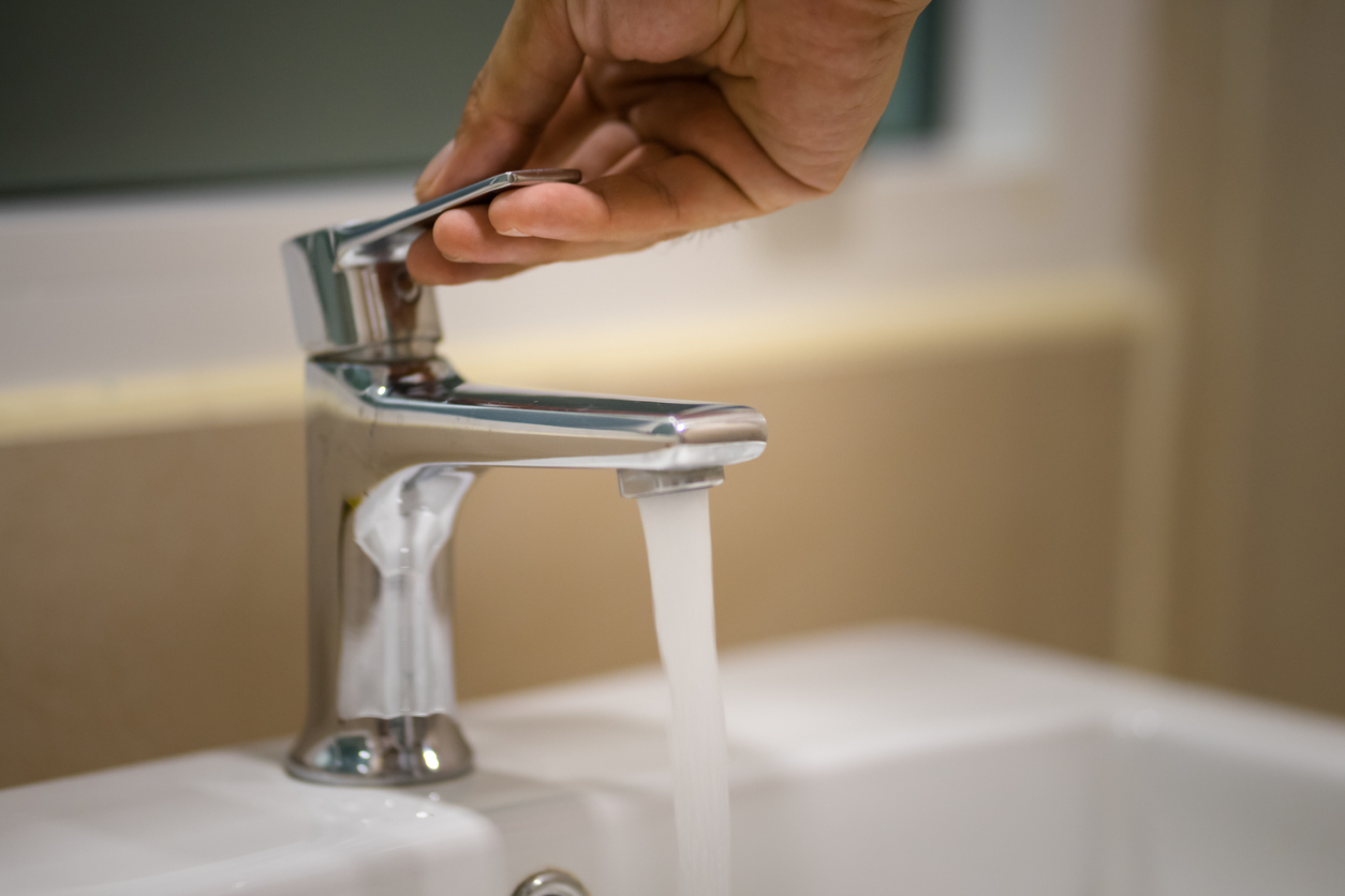 How to Install a Faucet - Advice from Bob Vila