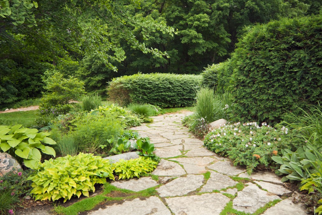 How to Lay a Stone Garden Path (DIYer's Guide) - Bob Vila