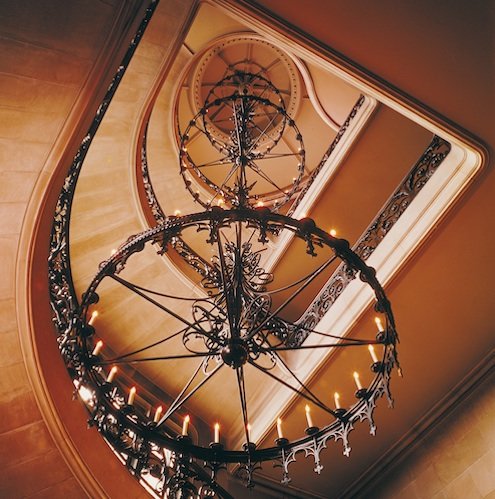 Biltmore-Estate-grandstaircase_chandelier2