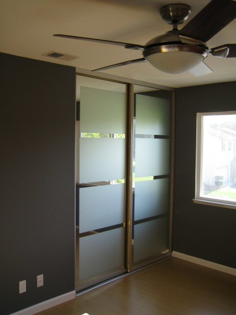 Closet Door DIY - Mirred Closet