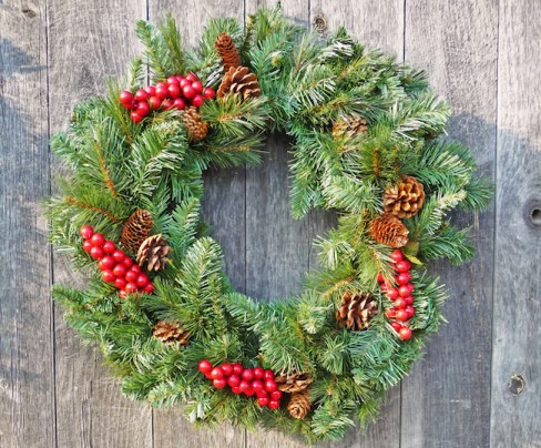 How to Make an Evergreen Holiday Wreath in 3 Steps - Bob Vila