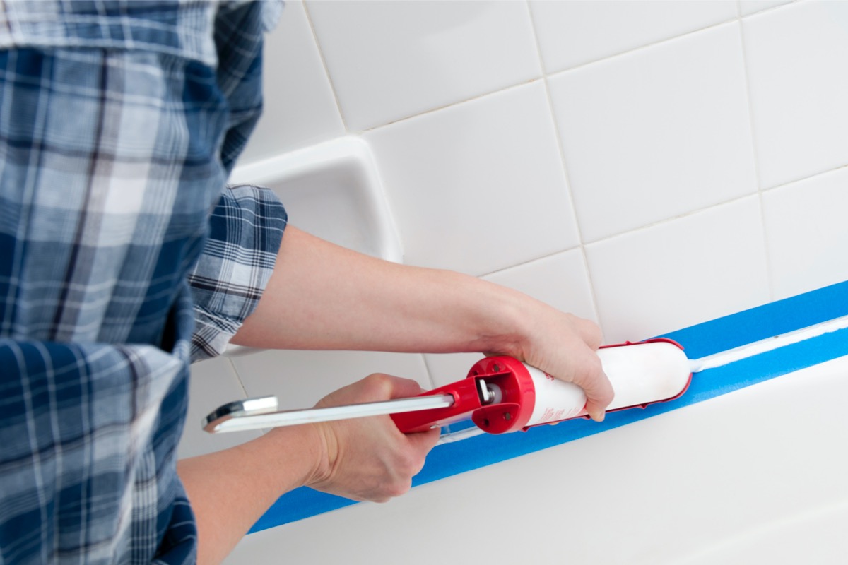 how to refinish bathtub