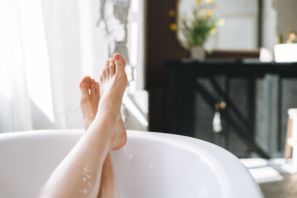 How to Clean a Bathtub in 7 Simple Steps - Bob Vila