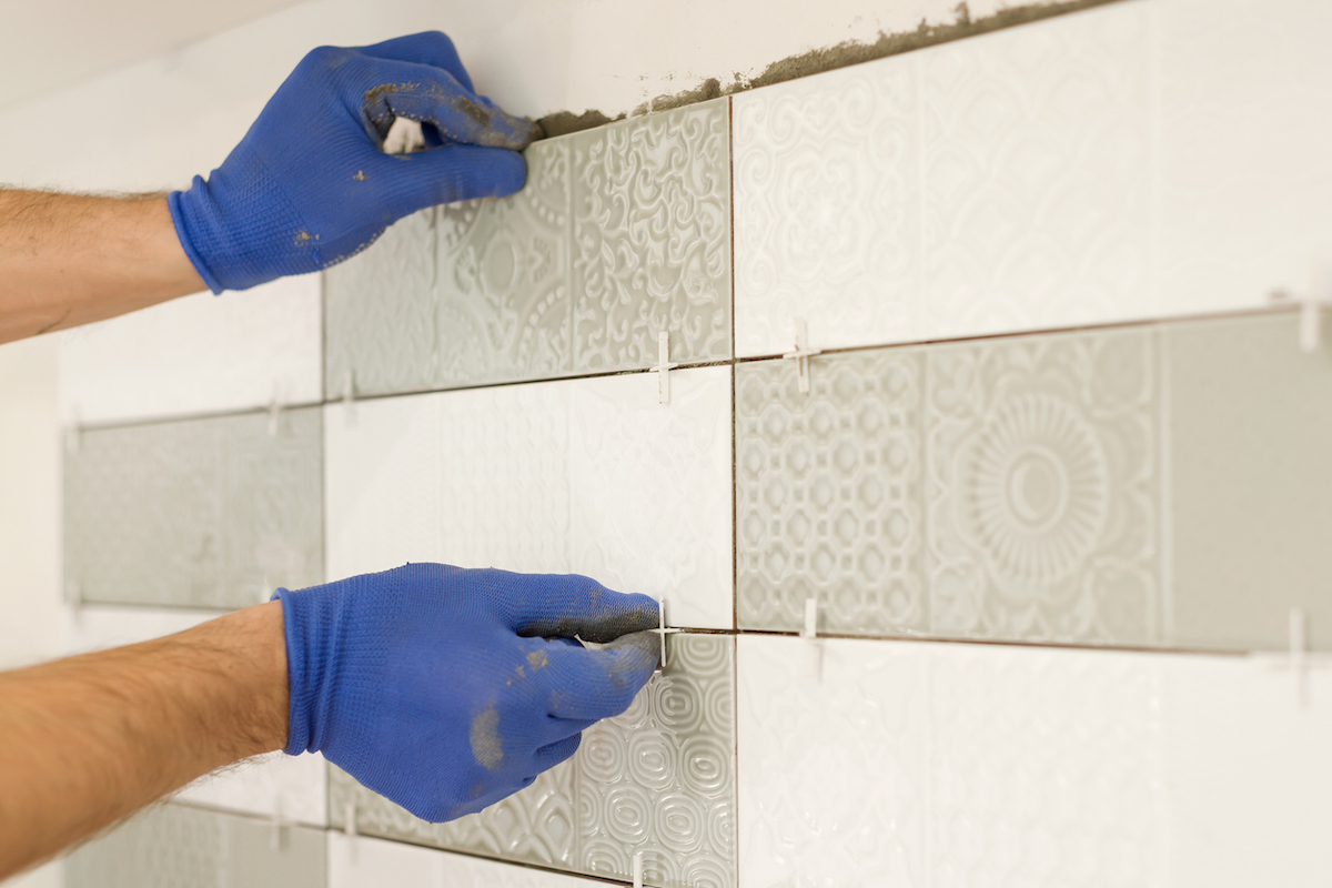 how to install a backsplash