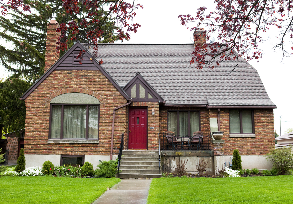 types of houses side hall