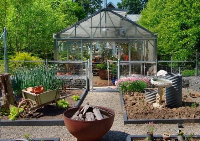 Build a Greenhouse