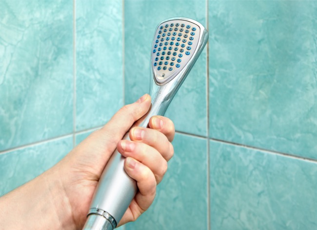 how to clean shower head