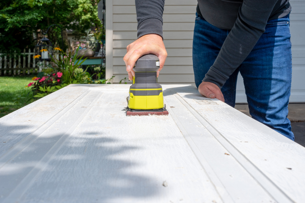 how to paint an interior door