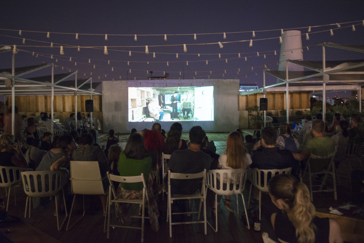 diy outdoor movie screen ideas