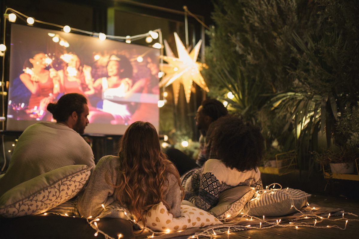 diy outdoor movie screens