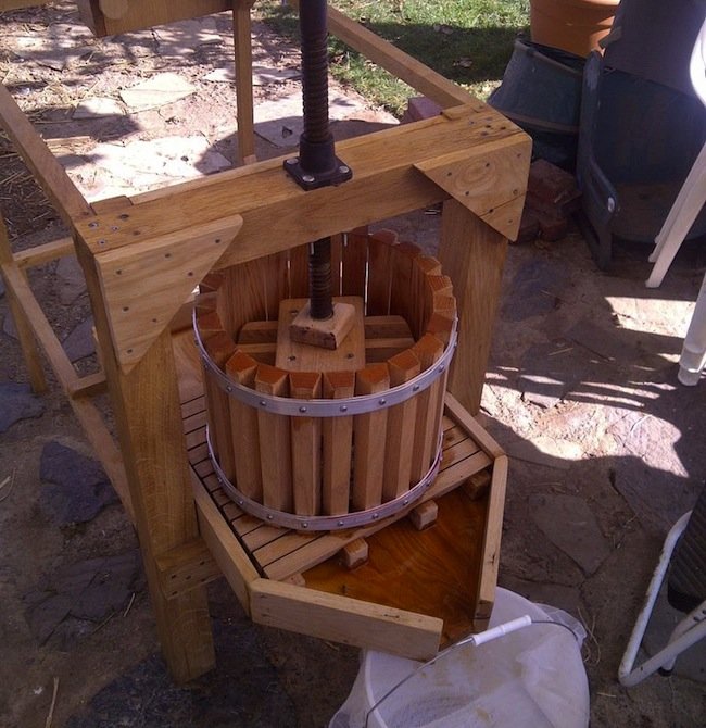 DIY Apple Cider Press - pressing