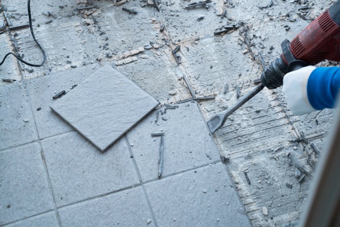 how to remove tile