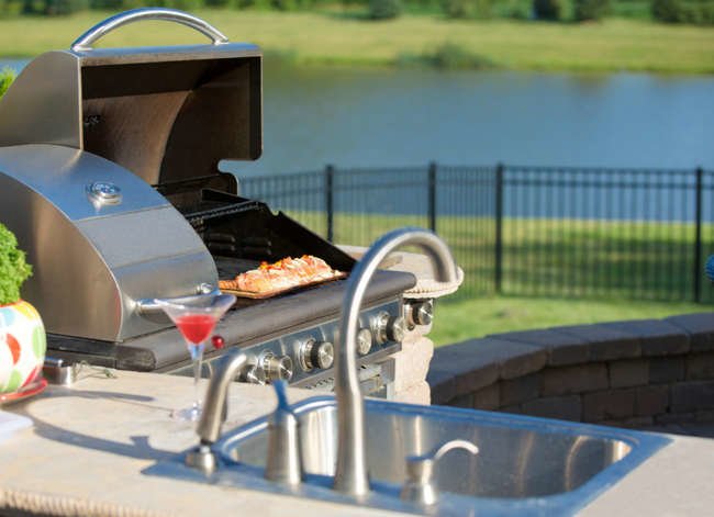 10 Amazing Outdoor Kitchen Ideas to Steal This Summer