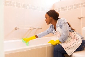 How to Remove Soap Scum From Tubs and Showers