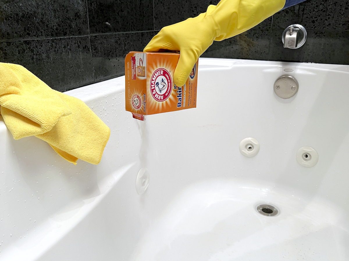 How to Clean a Jacuzzi