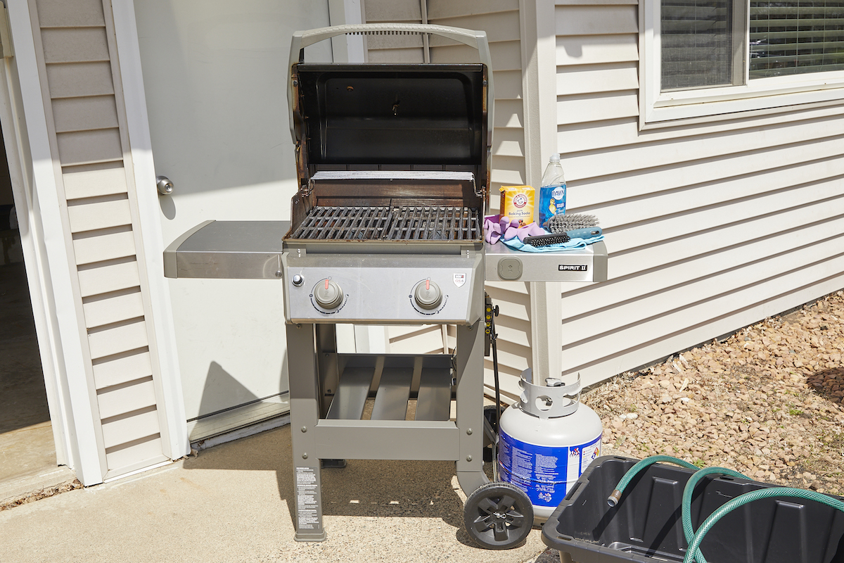 How to Clean a Gas Grill the Right Way Step by Step Photos