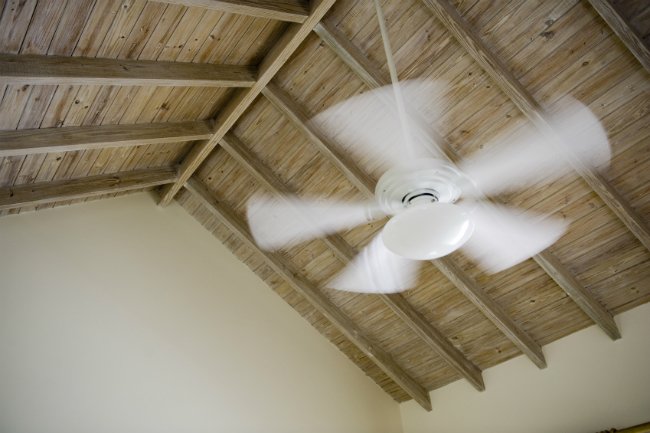 How to Balance a Ceiling Fan