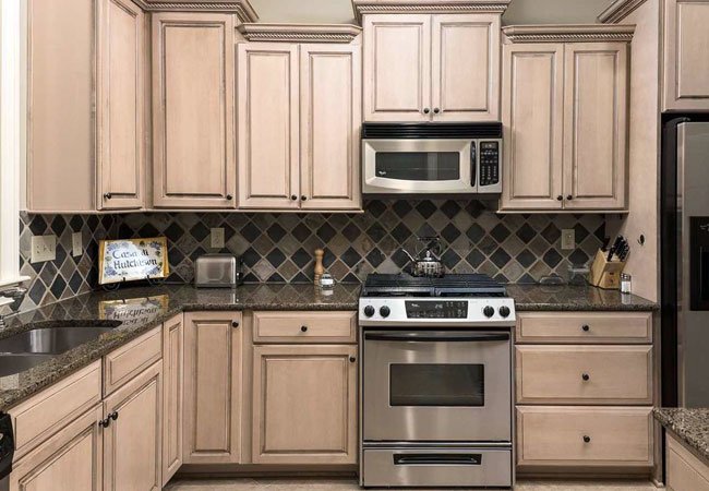 How to Glaze Kitchen Cabinets