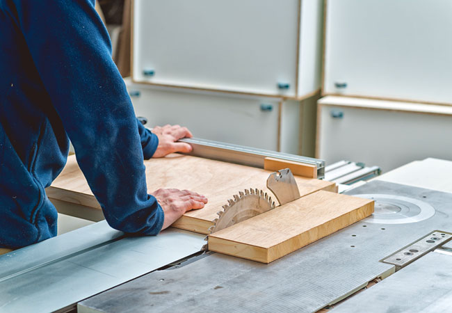 How to Use a Table Saw