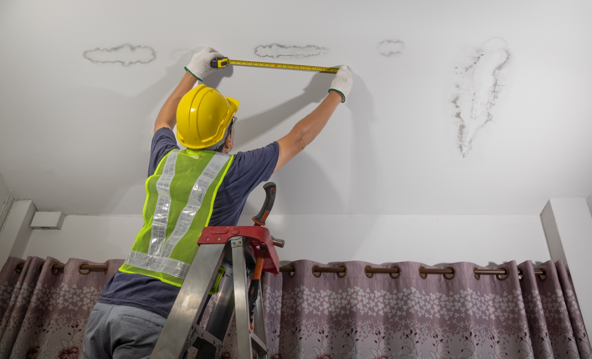 Water Stains on the Ceiling Here s How to Fix Them