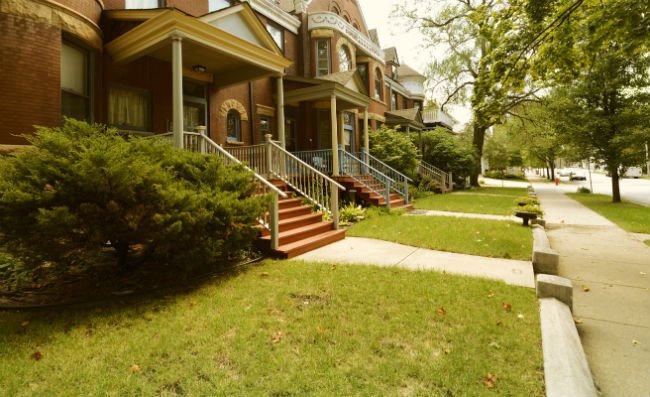 3 Signs It's Time to Replace Sidewalks