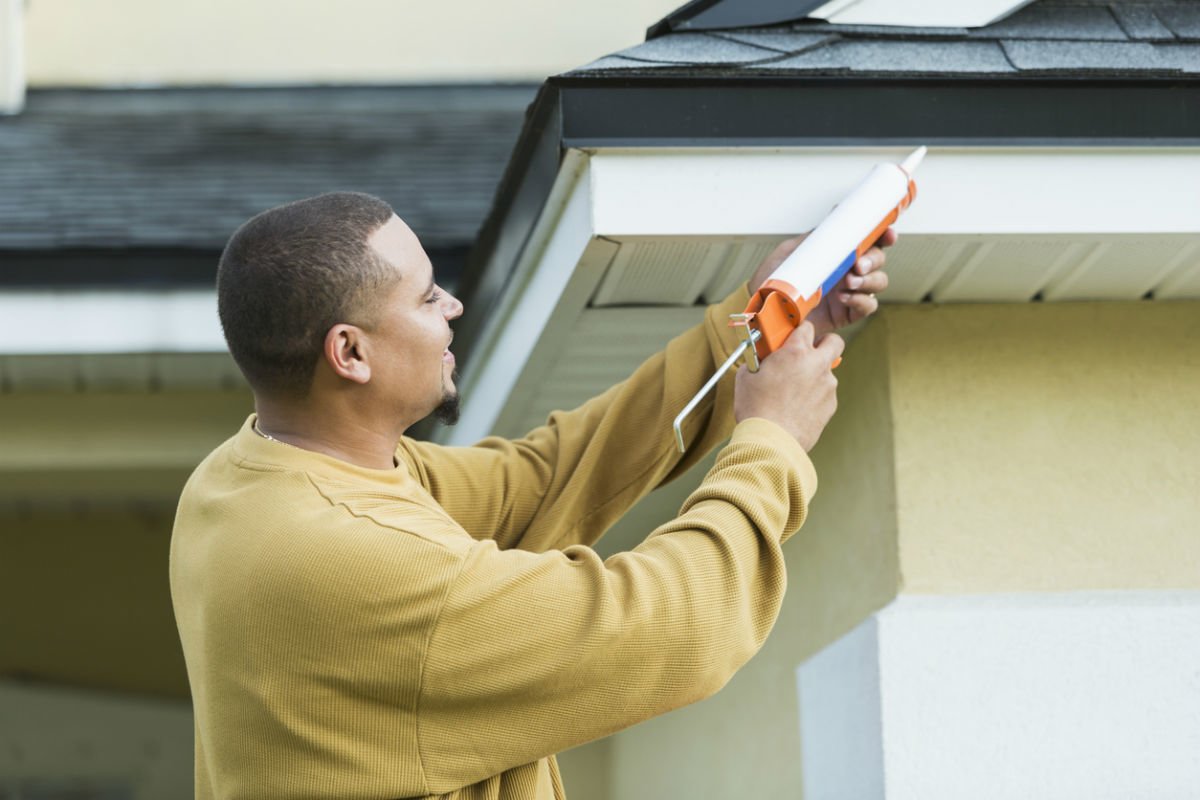 How Long Does Caulk Take to Dry?