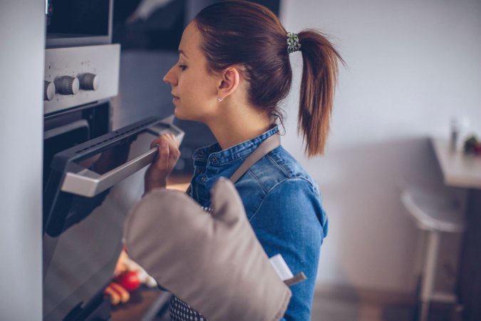 Oven Not Heating Properly? 8 Fixes to Try Yourself