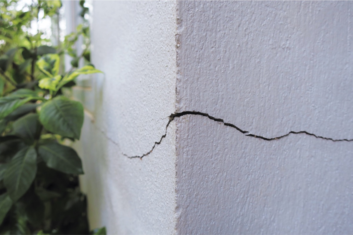 foundation crack repair