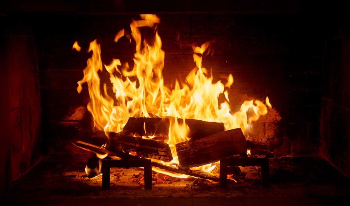 how to start a fire in a fireplace