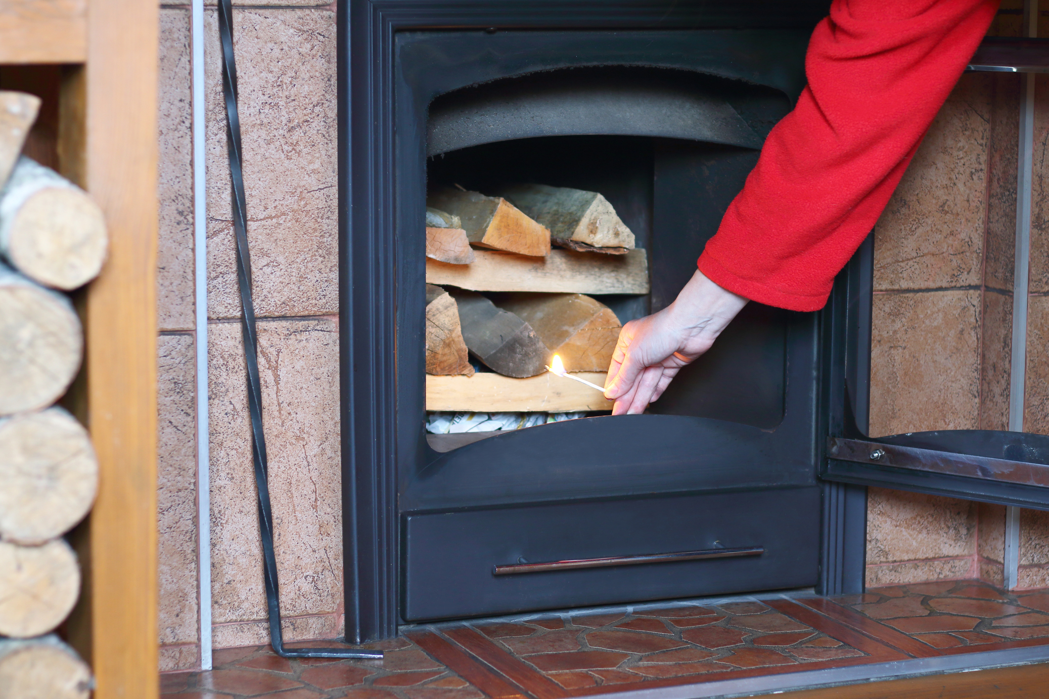 how to start a fire in a fireplace