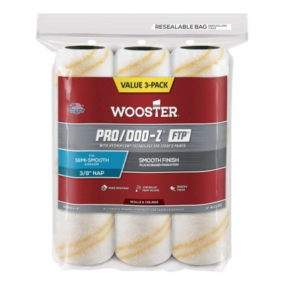 The Wooster Pro/Doo-Z Woven Roller Cover on a white background