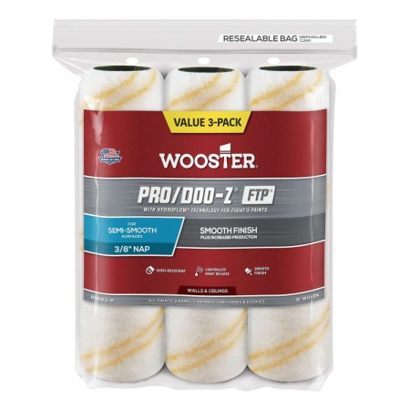  The Wooster Pro/Doo-Z Woven Roller Cover on a white background