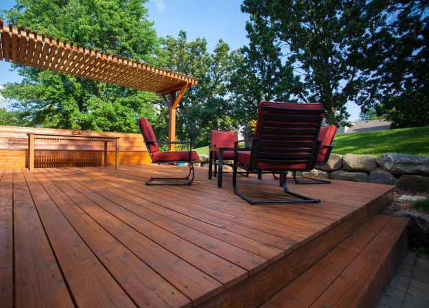 The Dos and Don’ts of Deck Maintenance