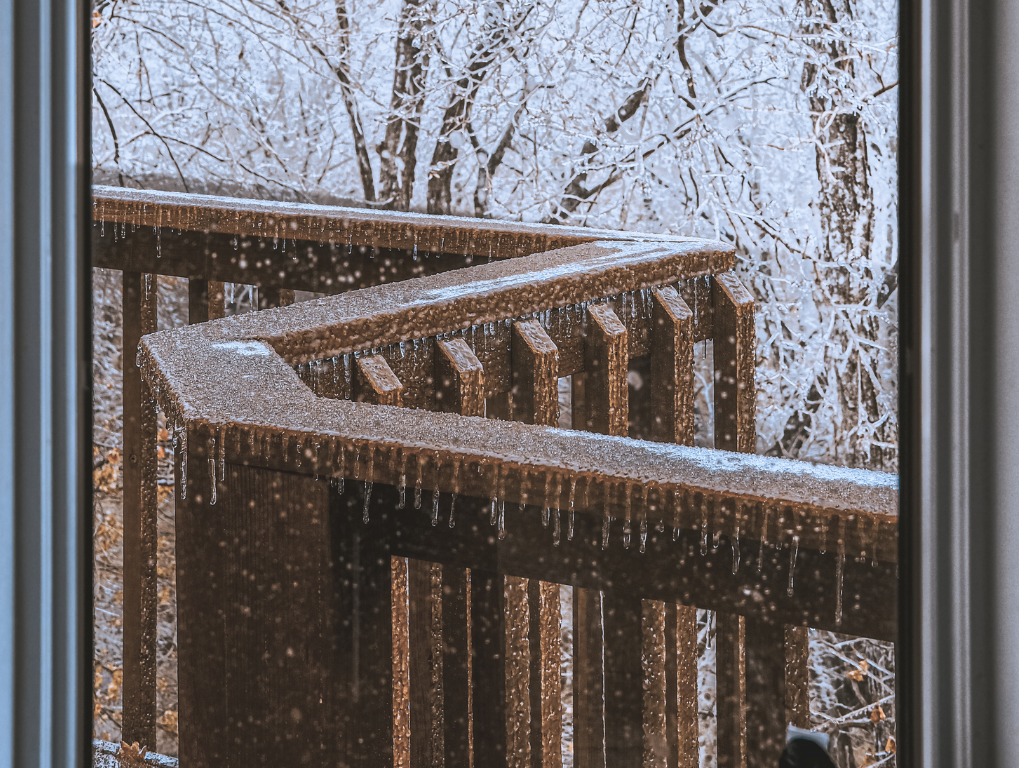 sealing the deck