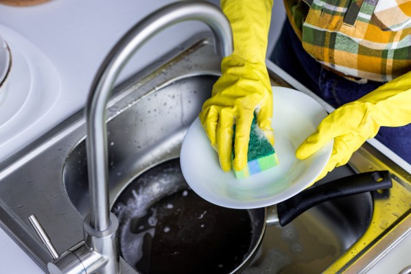 The Best Dish Sponge Options for Your Kitchen Sink - Bob Vila