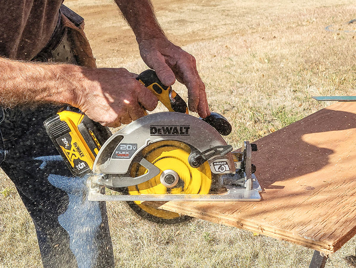 The Best Circular Saw Option Dewalt-2