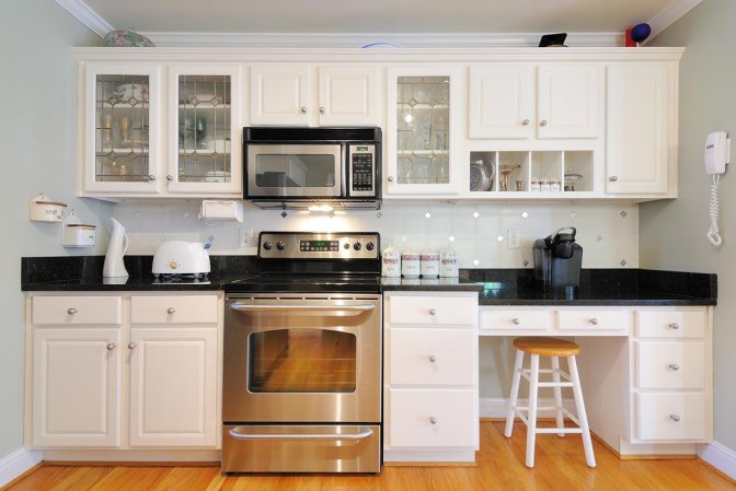 6 Things to Know About DIY Cabinet Refacing