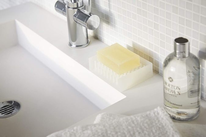 How to Remove Soap Scum From Tubs and Showers