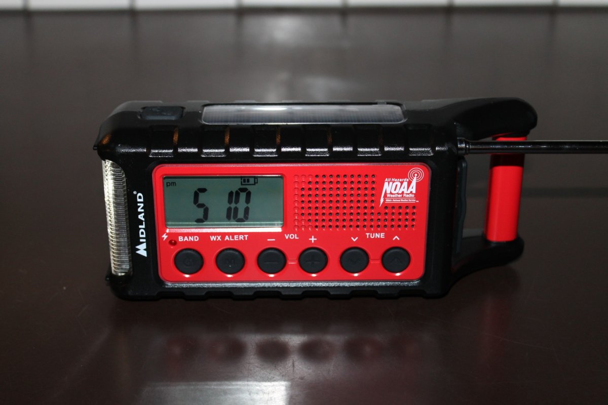 Midland Hand Crank Radio with Antenna Out