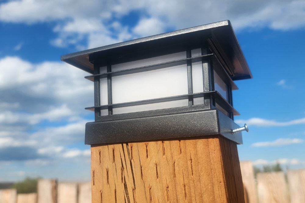 Dynaming Solar Post Cap Light on fence post