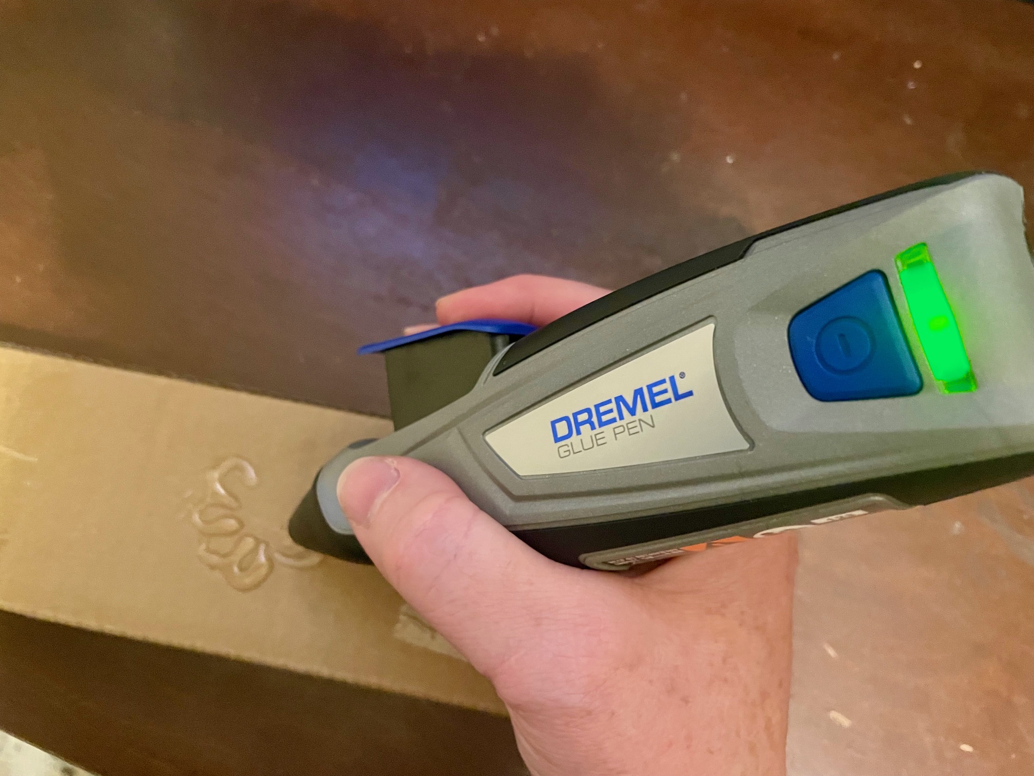 The Best Cordless Glue Guns Dremel glue pen during use