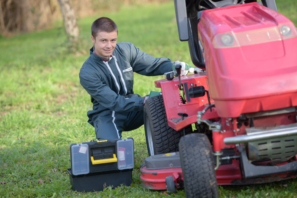 Craftsman Battery Riding Mower Review - Tested by Bob Vila