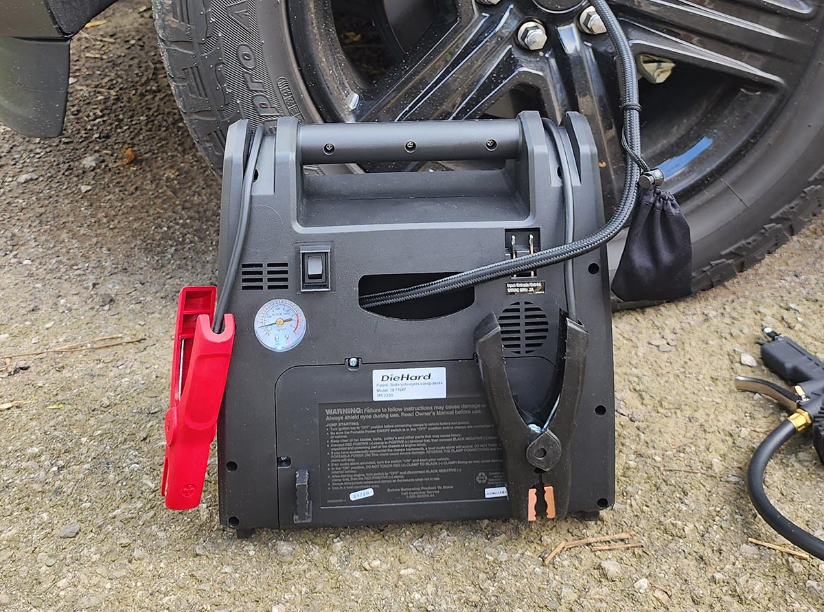 The Best Jump Starters With Air Compressors Option 2