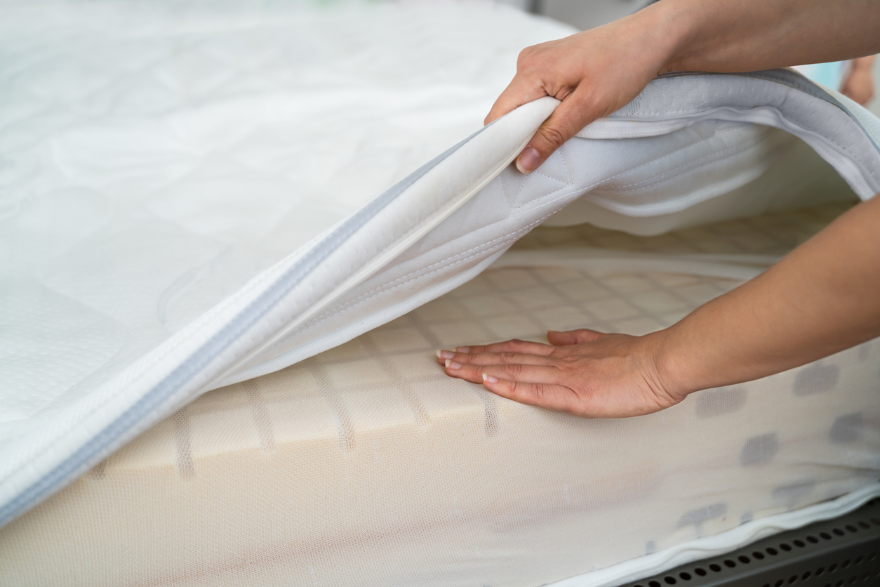 Hand Testing Orthopedic Memory Foam Core Mattress