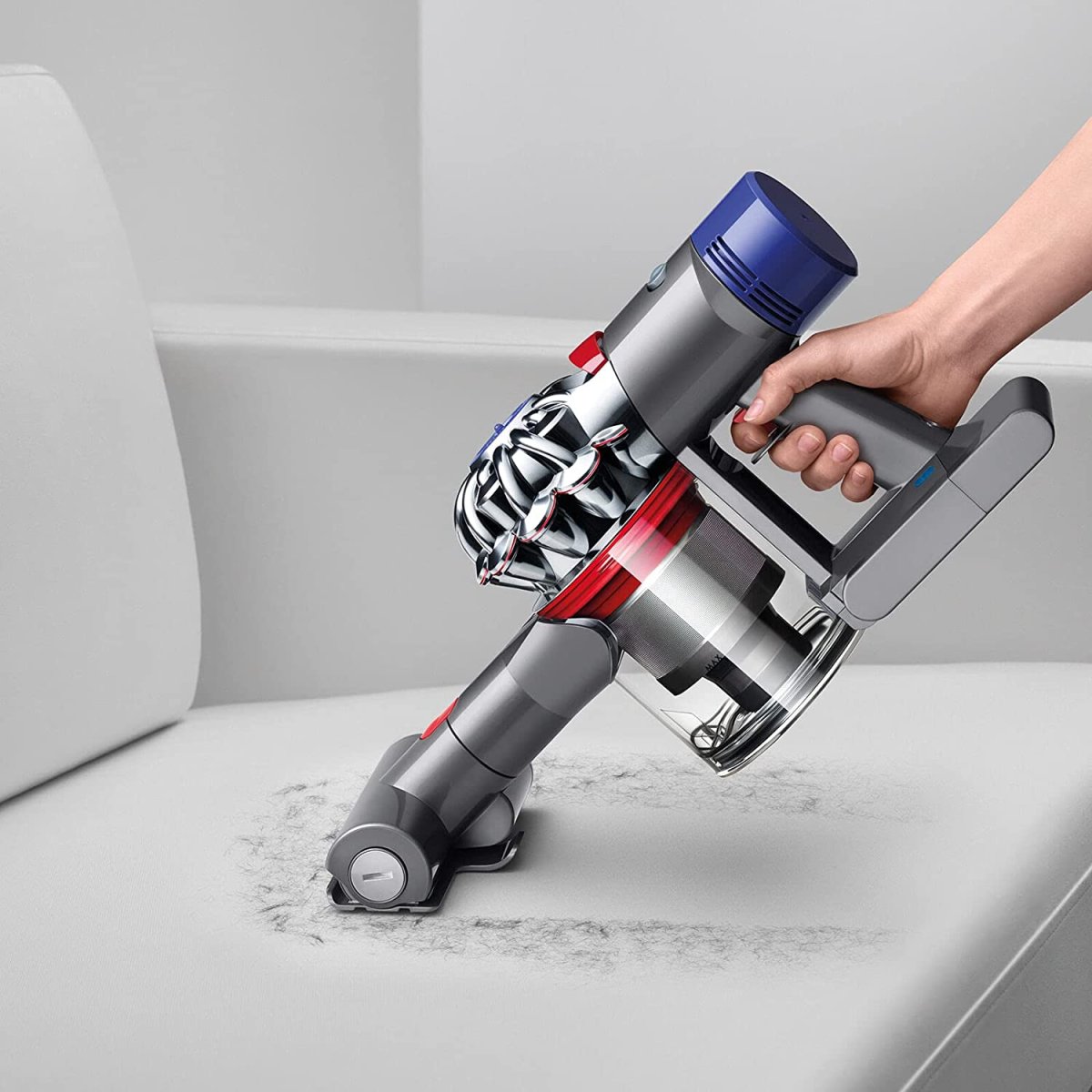 Dyson V8