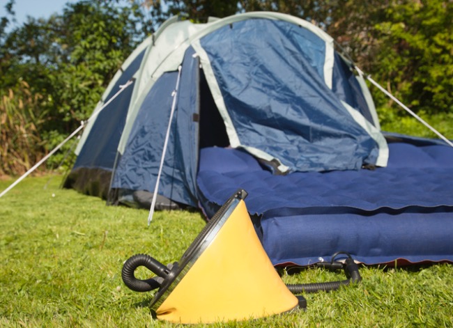 how to find a hole in an air mattress