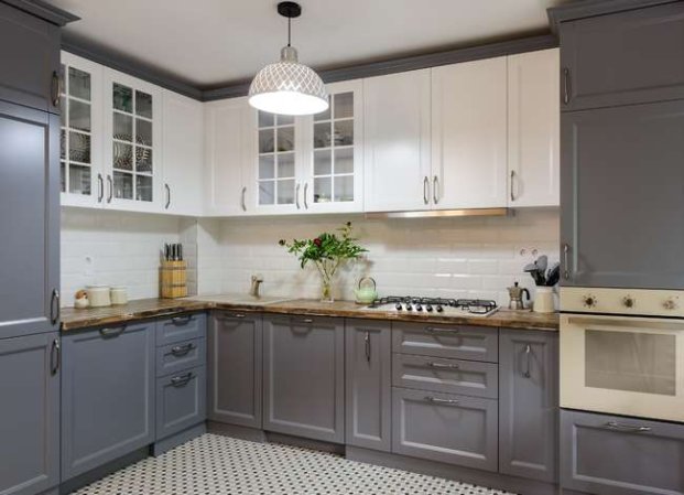 These Kitchen Cabinets Prove Gray is Still a Go-To Neutral