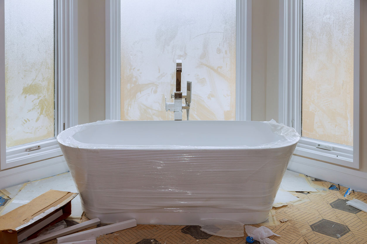 How Much Does It Cost to Replace a Bathtub