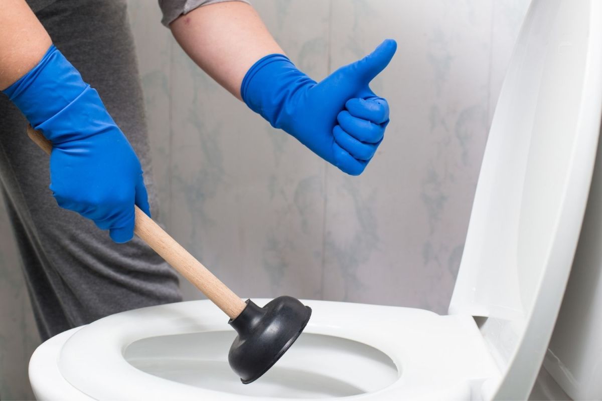 How Much Does Toilet Installation Cost? A Budgeting Guide - Bob Vila