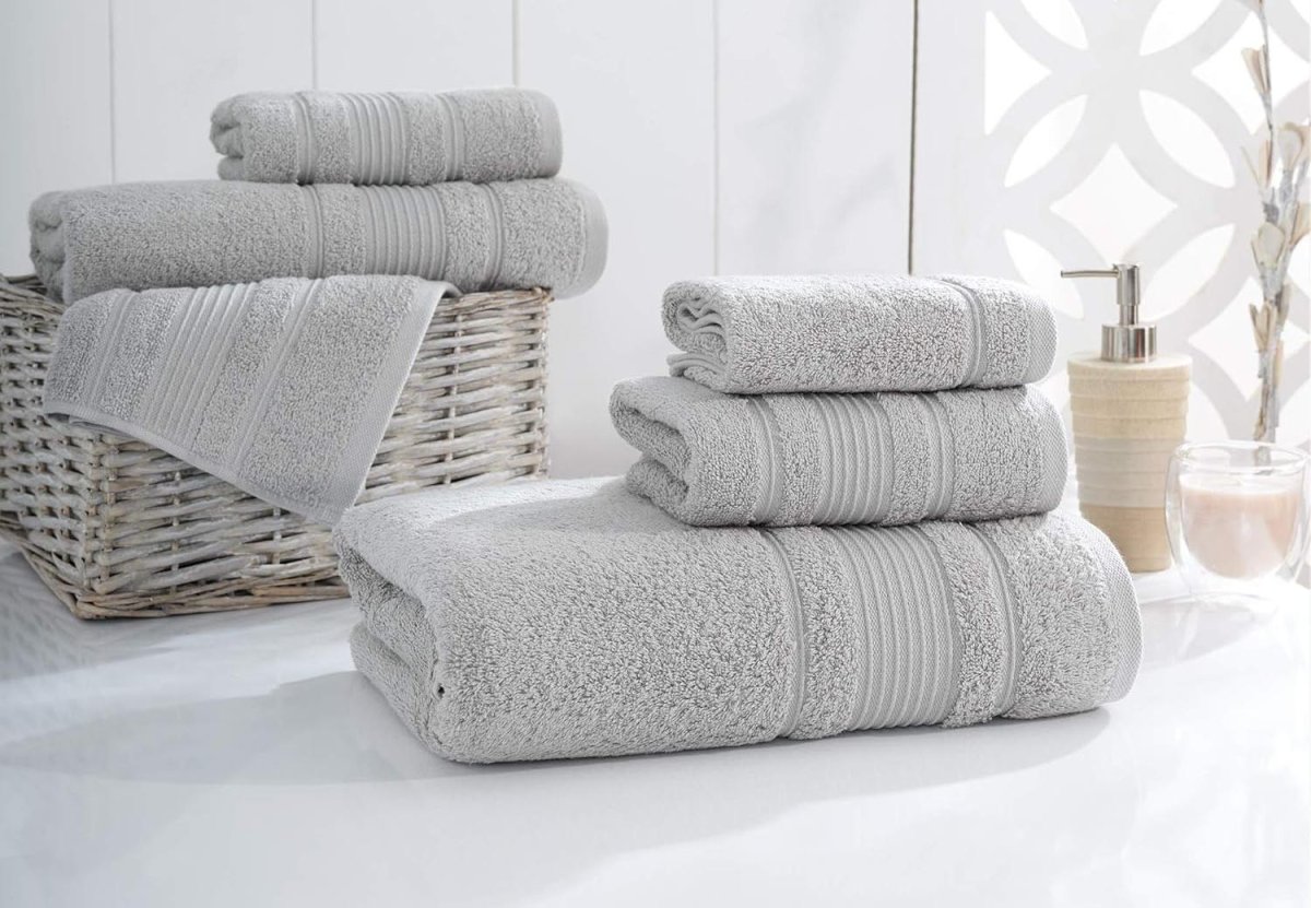 The Best Gifts for New Homeowners Option Qute Home Spa & Hotel 4-Piece Bath Towels Set